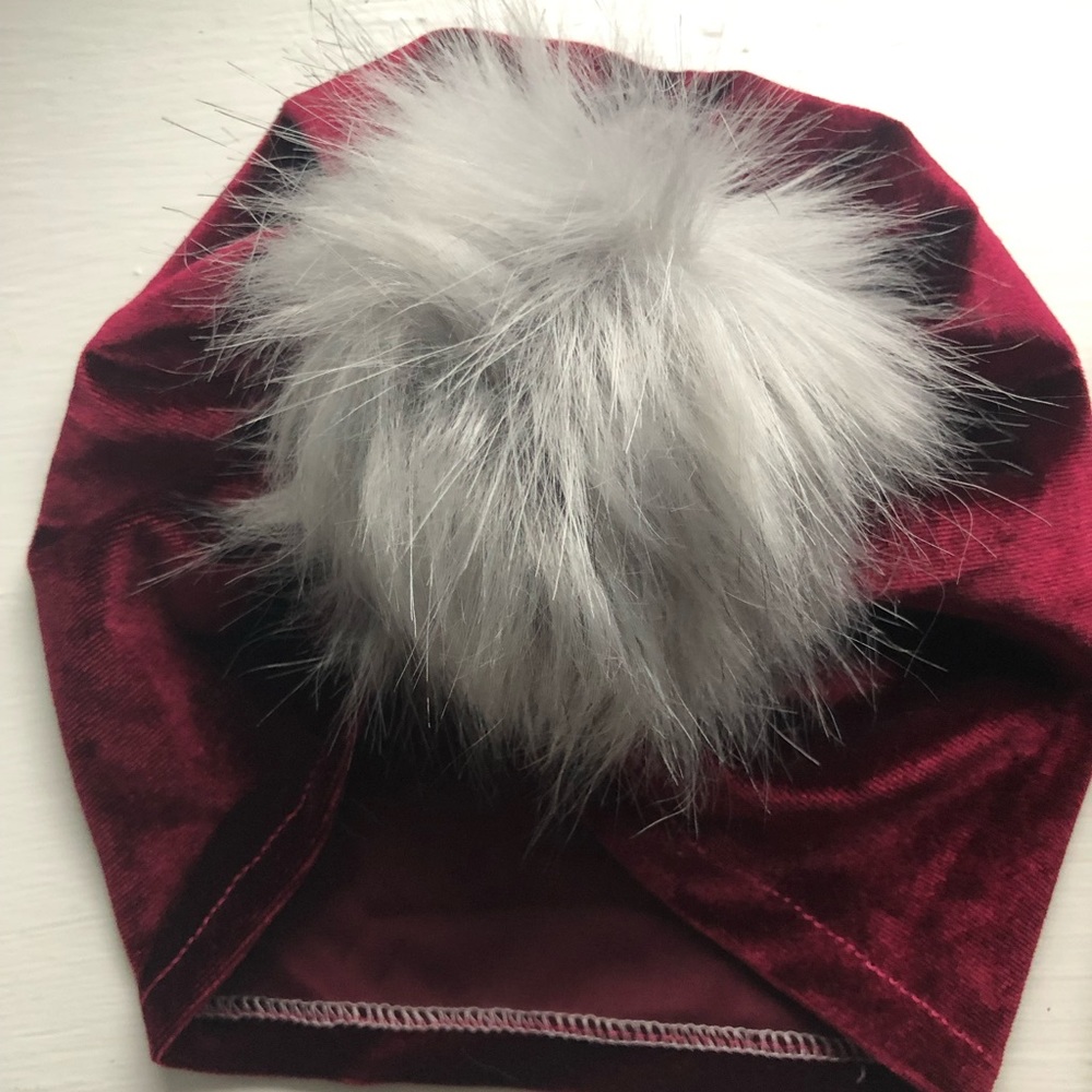 WINE Velvet turban hat with grey Pom Pom